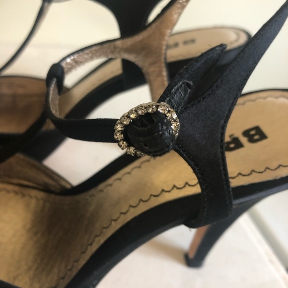 Heels - Picture 4 of 6